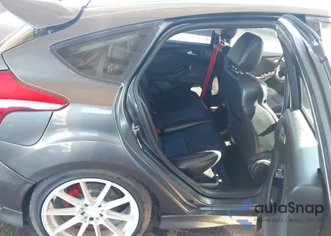 2017 Ford Focus St z USA, uszkodzony, nr VIN 1FADP3L95HL263805